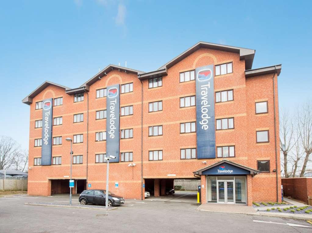Travelodge Park Royal Londres Extérieur photo