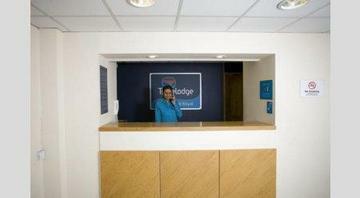 Travelodge Park Royal Londres Extérieur photo